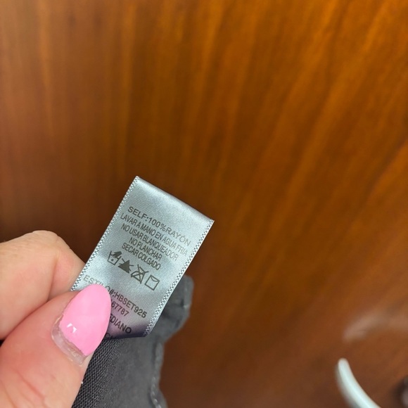 Hunter & Brown Cropped Rayon Shirt - Picture 11 of 11